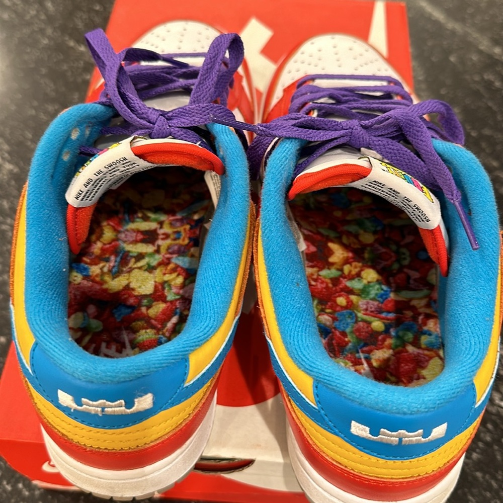 Nike Pebbles Dunks - Picture 6 of 11
